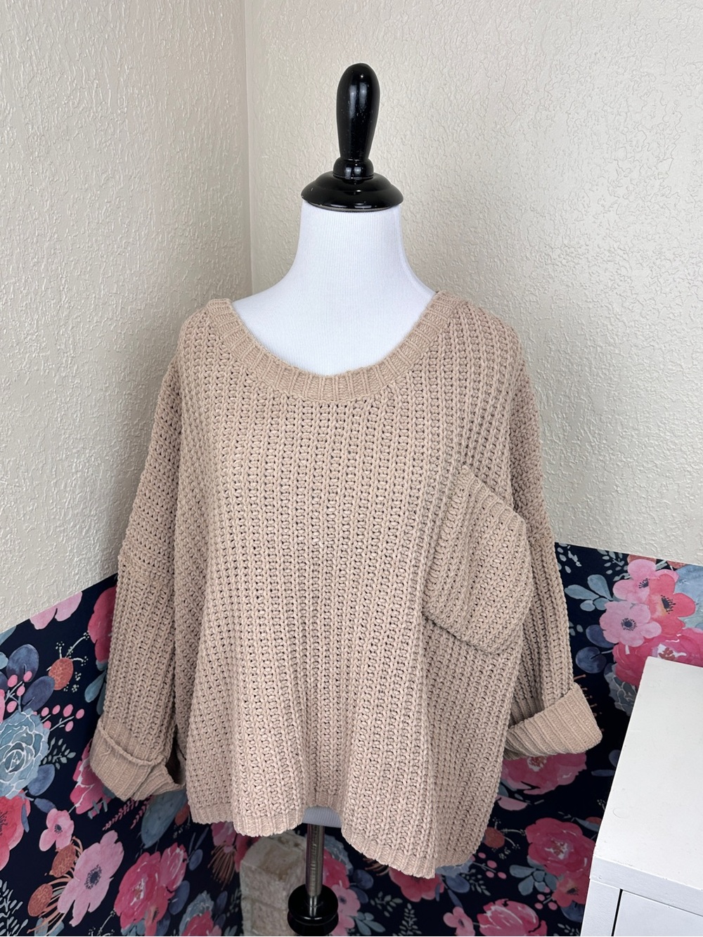 Miracle Tan Chenille Knitted Soft Cozy Oversized Cuffed Sleeve Sweater Size S